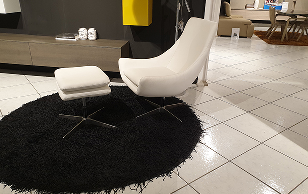 Poltrona e puoff in coordinato